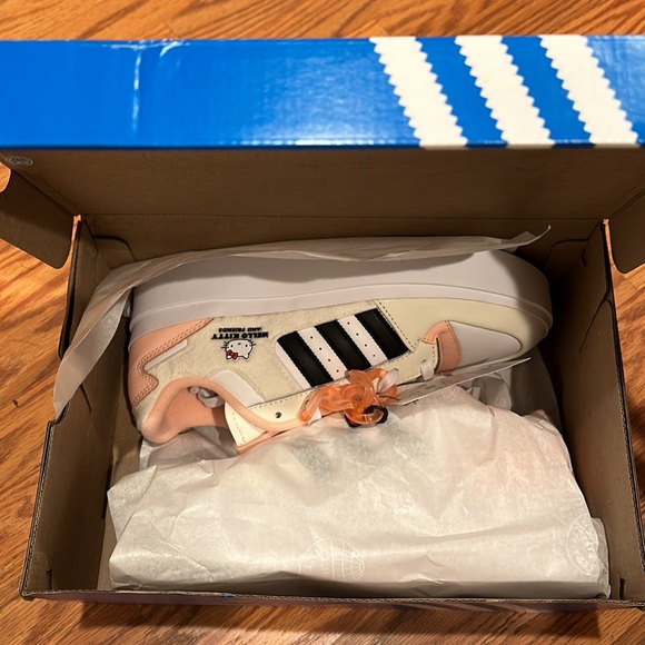 Adidas x Hello Kitty Forum Bonega Platform Sneaker - Picture 6 of 6